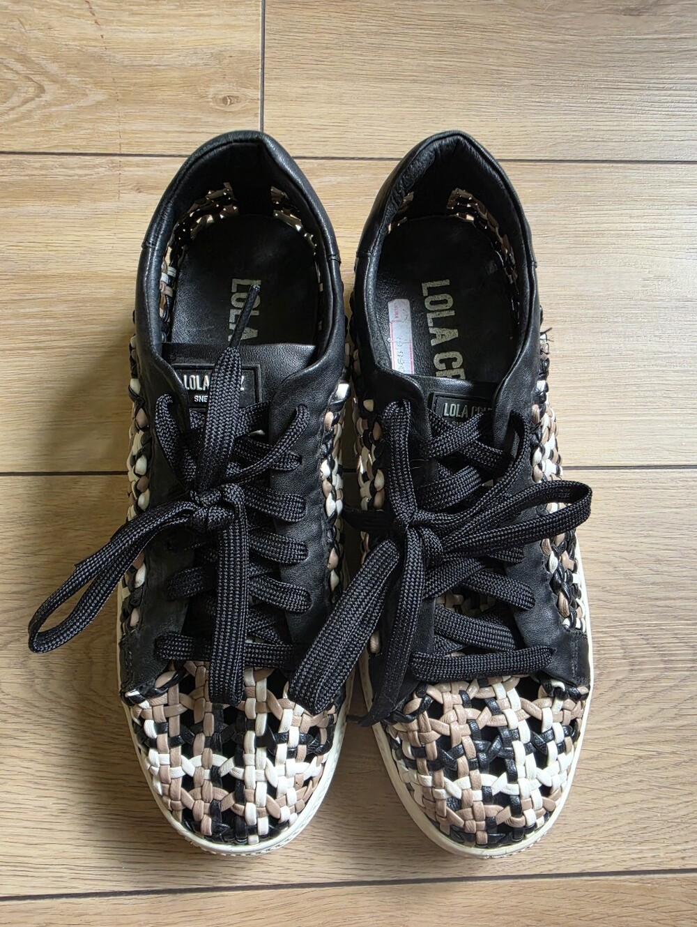 Lola Cruz Women's Woven Sneakers ( model 202Z12BK Negro) Size EU 41